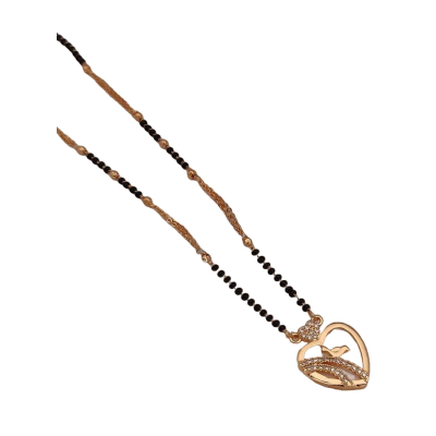 Chaîne Élégante avec Perles Noires , Magnifique Pendentif en Forme de Cœur , Détails en Pierres et D
